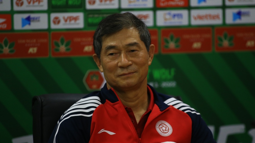 Trợ lý cũ của HLV Park Hang Seo lý giải nguyên nhân V-League 2022 khởi đầu nhạt nhẽo